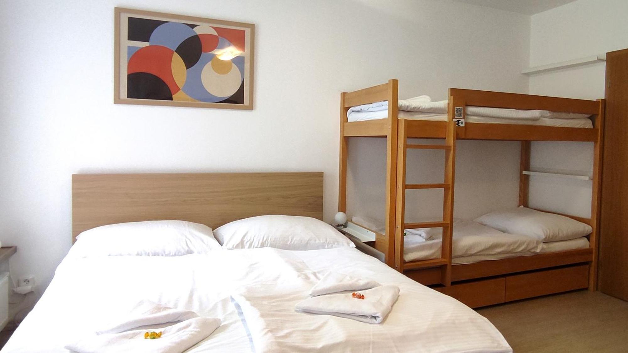 WELLNESS APARTMÁN RESIDENT HARRACHOV C308 Horský apartmán 2KK s velkou terasou a vlastním parkováním v garáži Harrachov Exterior foto