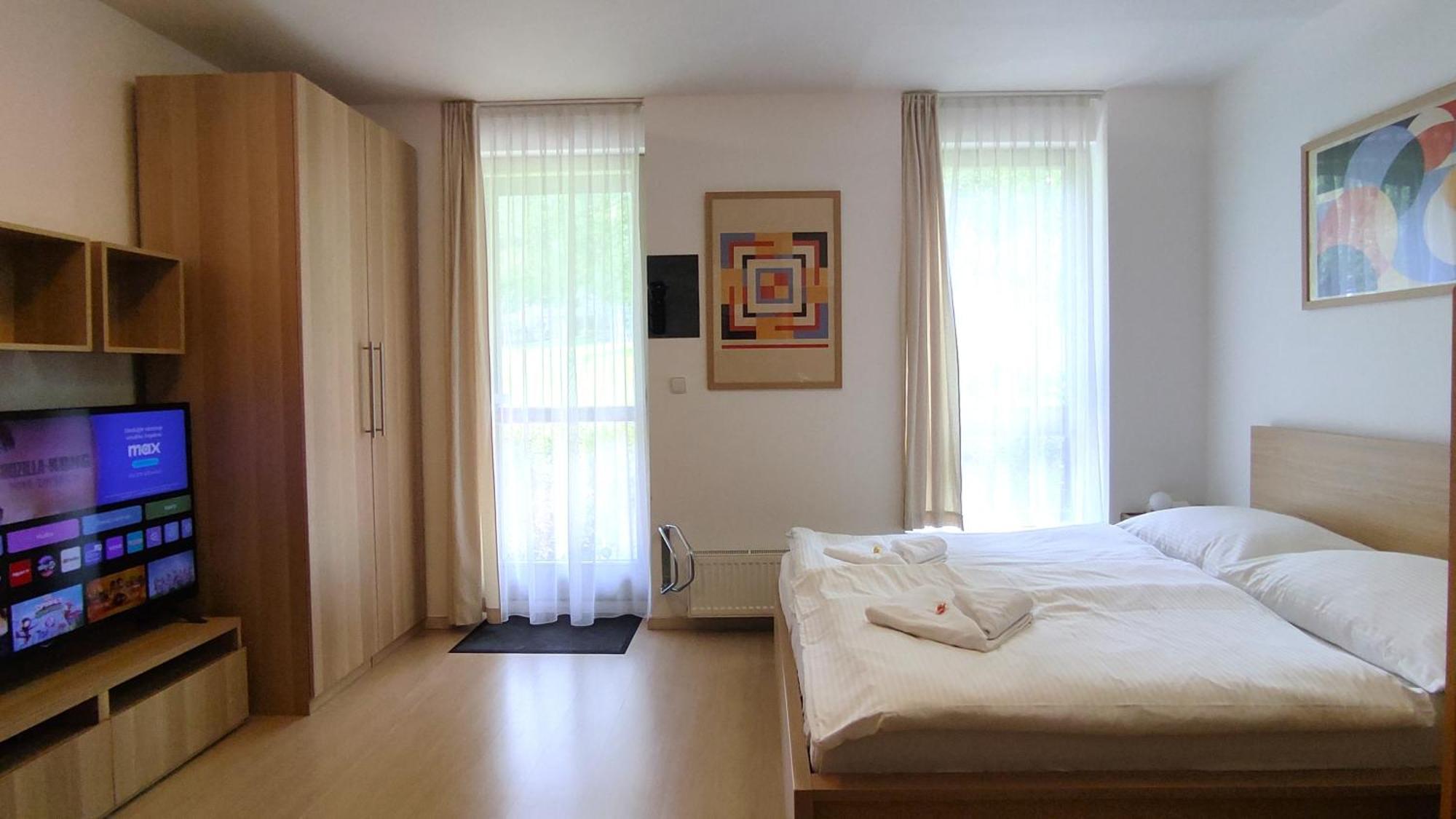 WELLNESS APARTMÁN RESIDENT HARRACHOV C308 Horský apartmán 2KK s velkou terasou a vlastním parkováním v garáži Harrachov Exterior foto